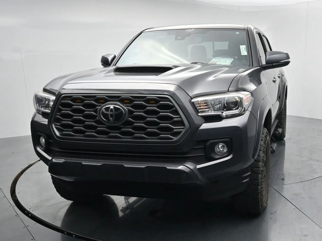 Used 2021  Toyota TRD Sport image 3