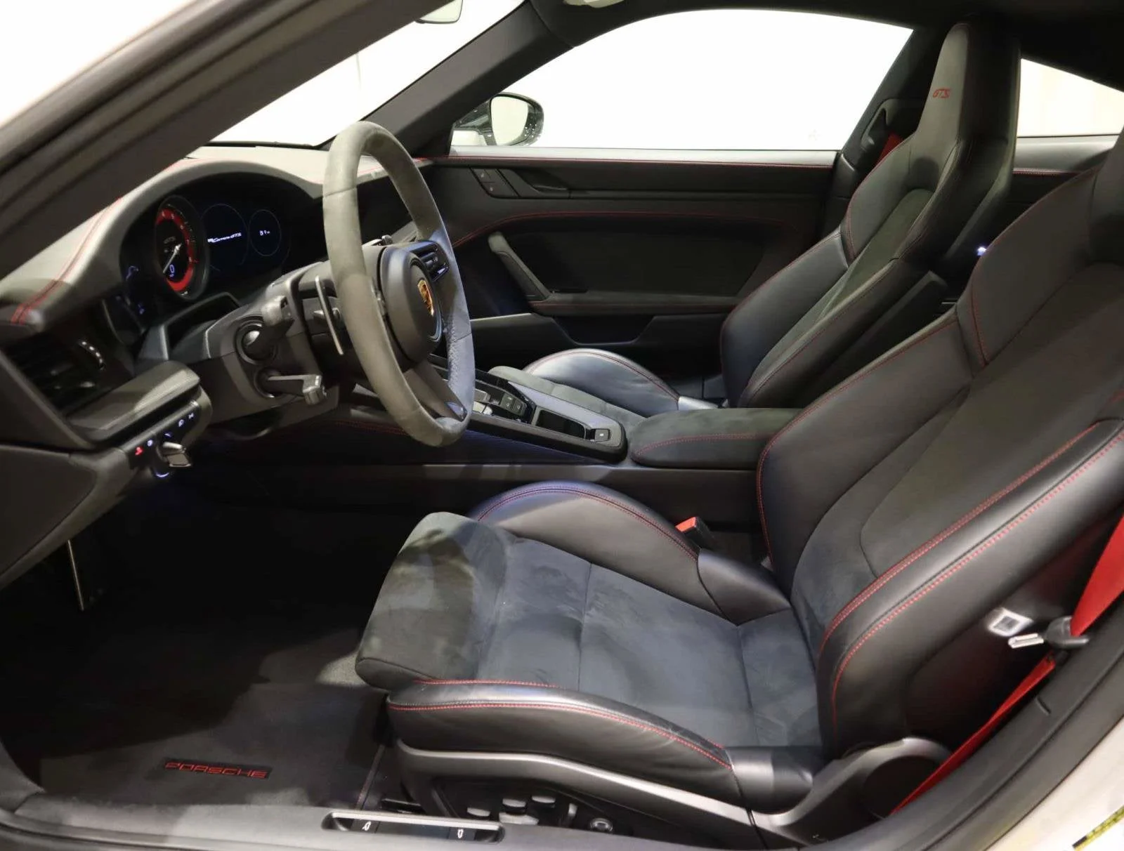 Used 2023 Chalk Porsche Carrera S image 17