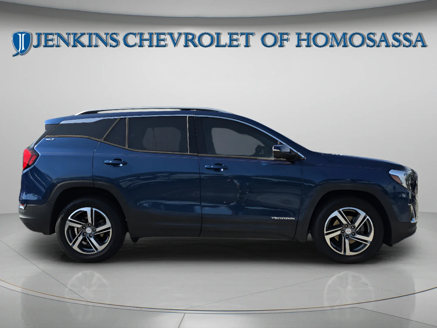 Used 2020 Blue Emerald Metallic GMC SLT image 3
