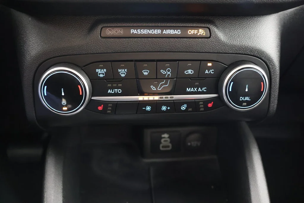 Used 2024 Black Metallic Ford Active image 15