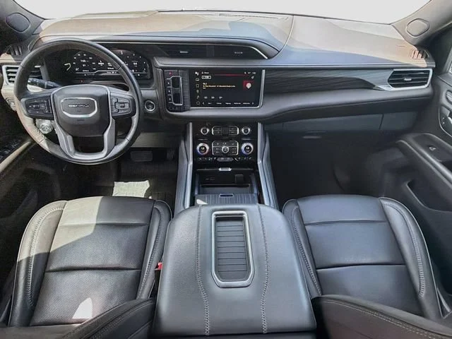 Used 2022 White Frost Tricoat GMC Denali image 17