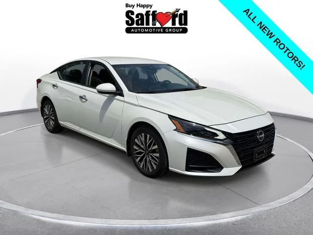 Used 2023 White Nissan 2.5 SV image 8