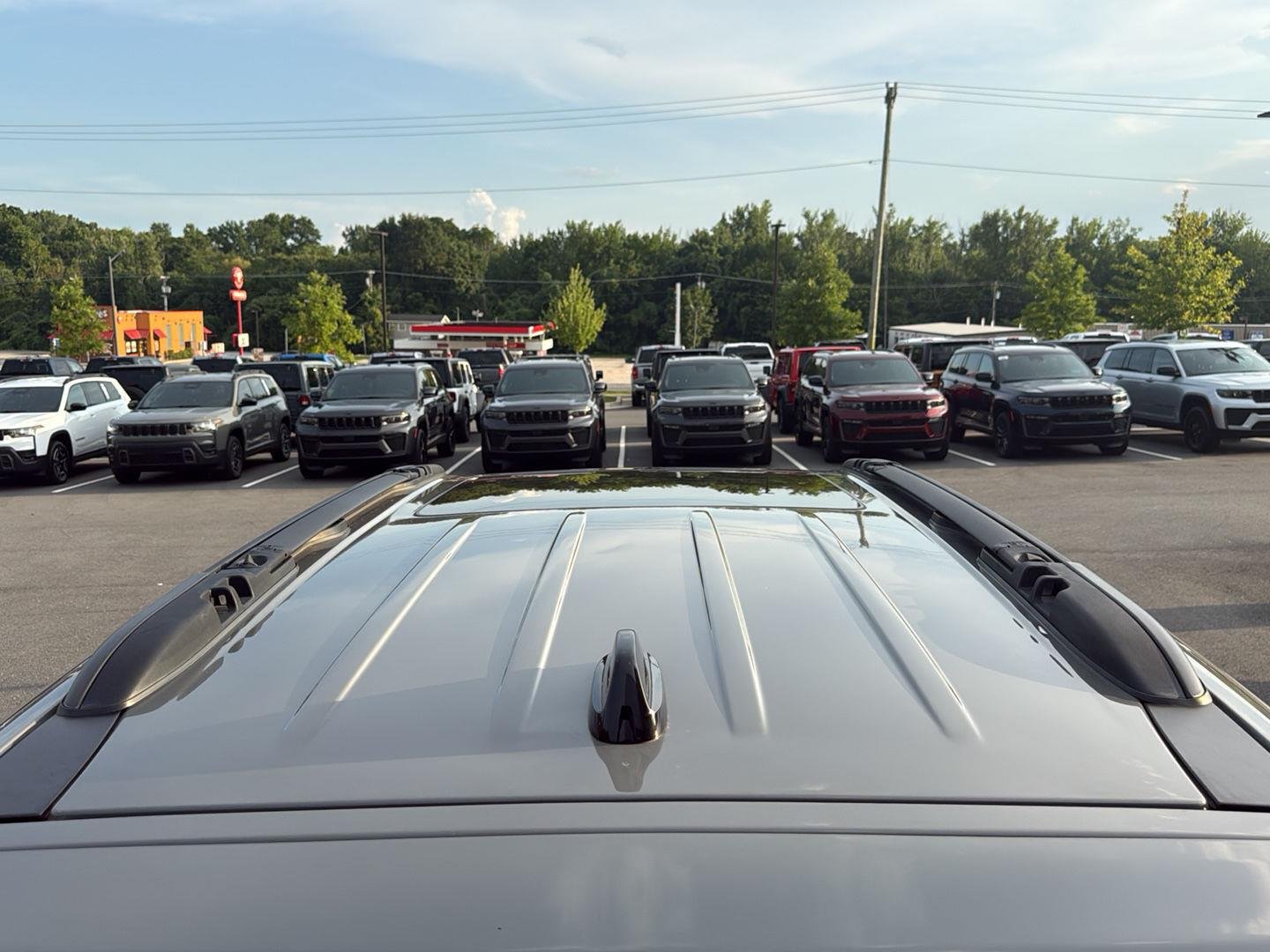 Used 2025 Ceramic Gray Clearcoat Chrysler Limited image 12
