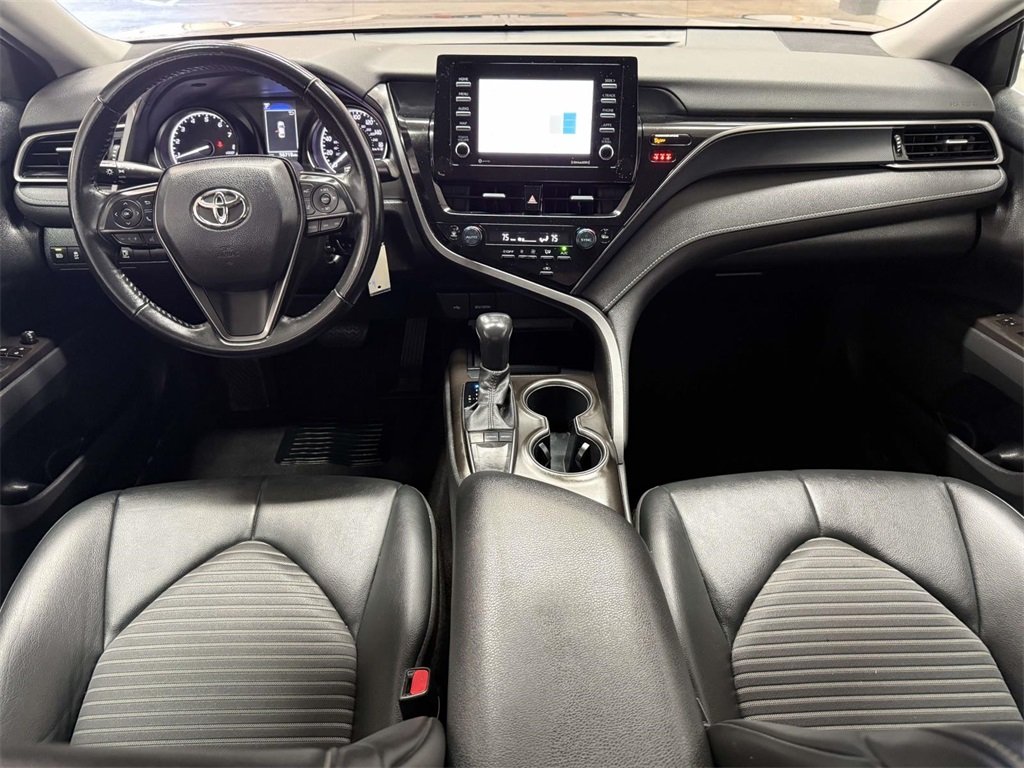 2023 Toyota Camry SE photo 2