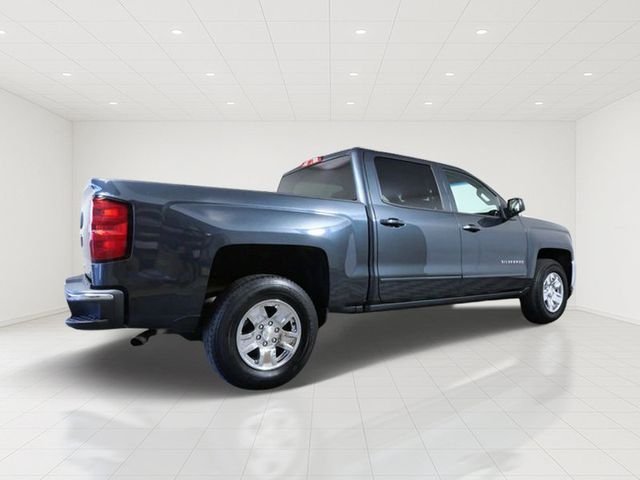 Used 2018 Gray Chevrolet LT image 6