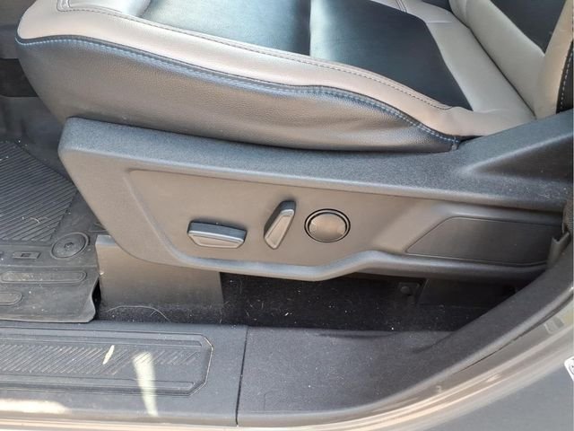 Used 2023 Gray Ford Wildtrak image 18