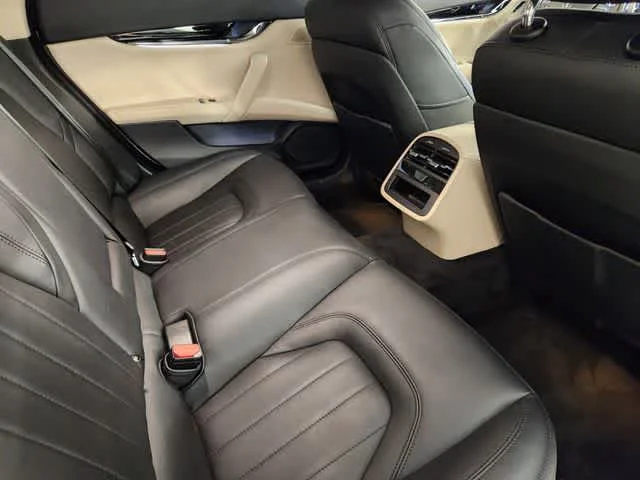 Used 2022 Bianco Maserati Modena image 30