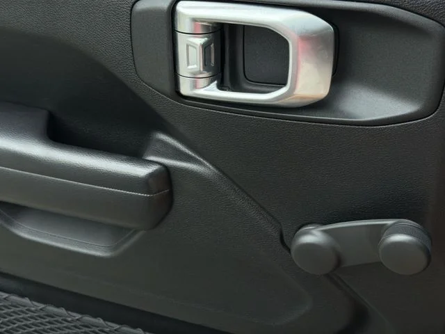 Used 2020 Gray Jeep Sport image 33