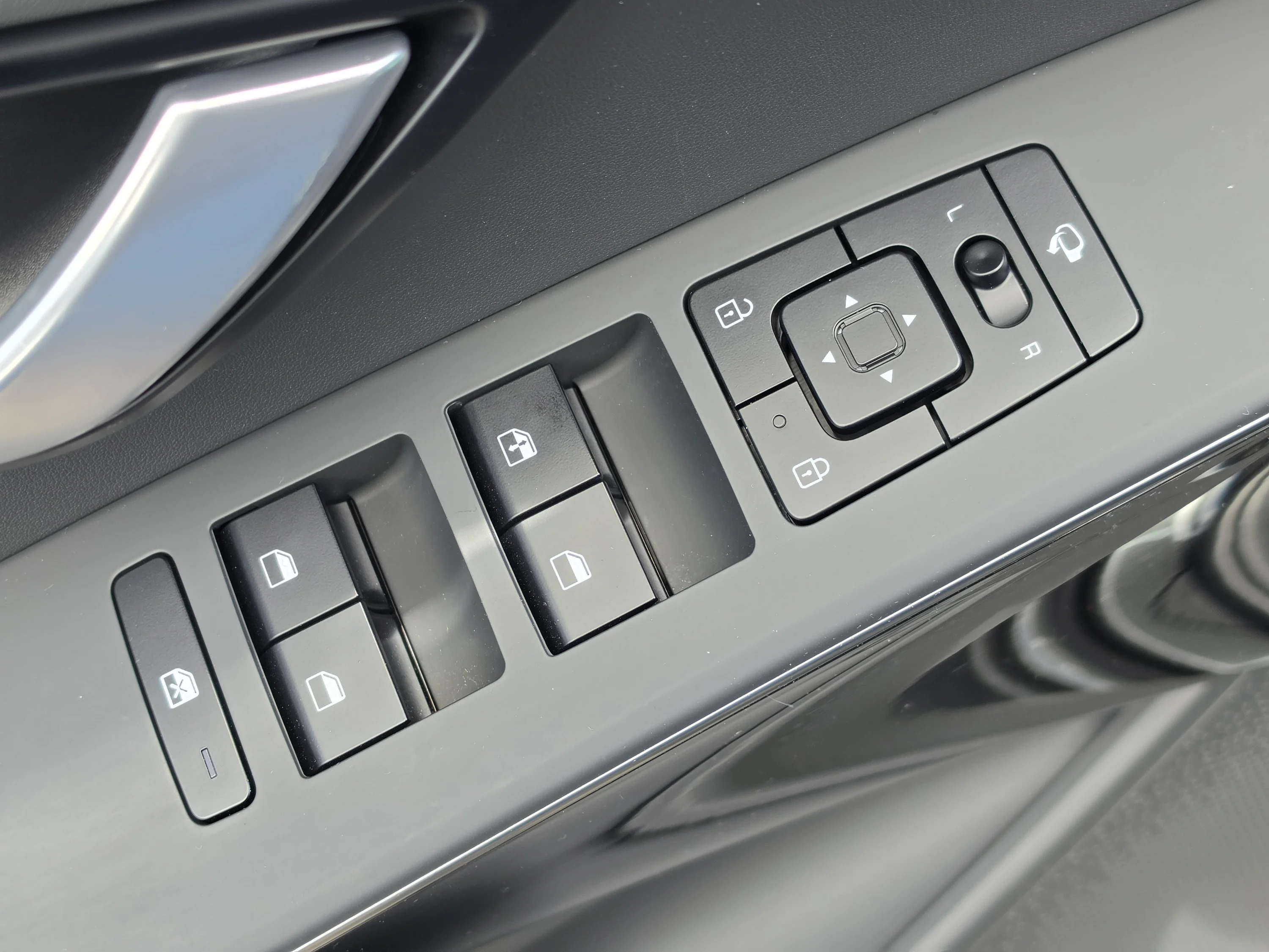 Used 2023 Graphite Gray Kia EX Touring image 23