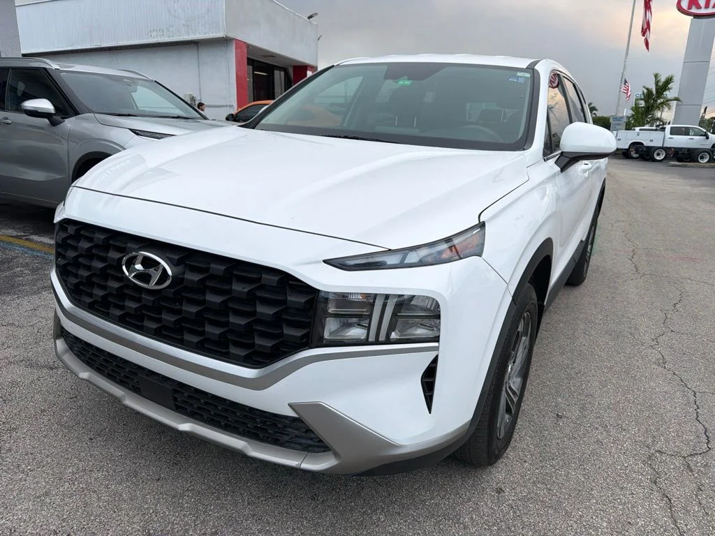 Used 2023 Serenity White Pearl Hyundai SE image 2