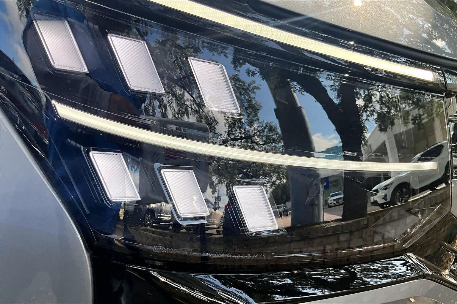 New 2027 Silver Mist Met Volkswagen 2.0T SE w/ Technology image 13