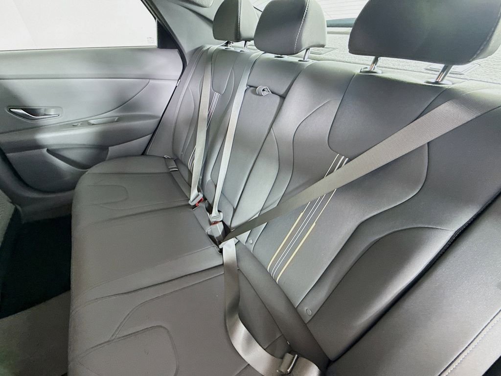 2025 Hyundai Elantra SEL - Photo 22