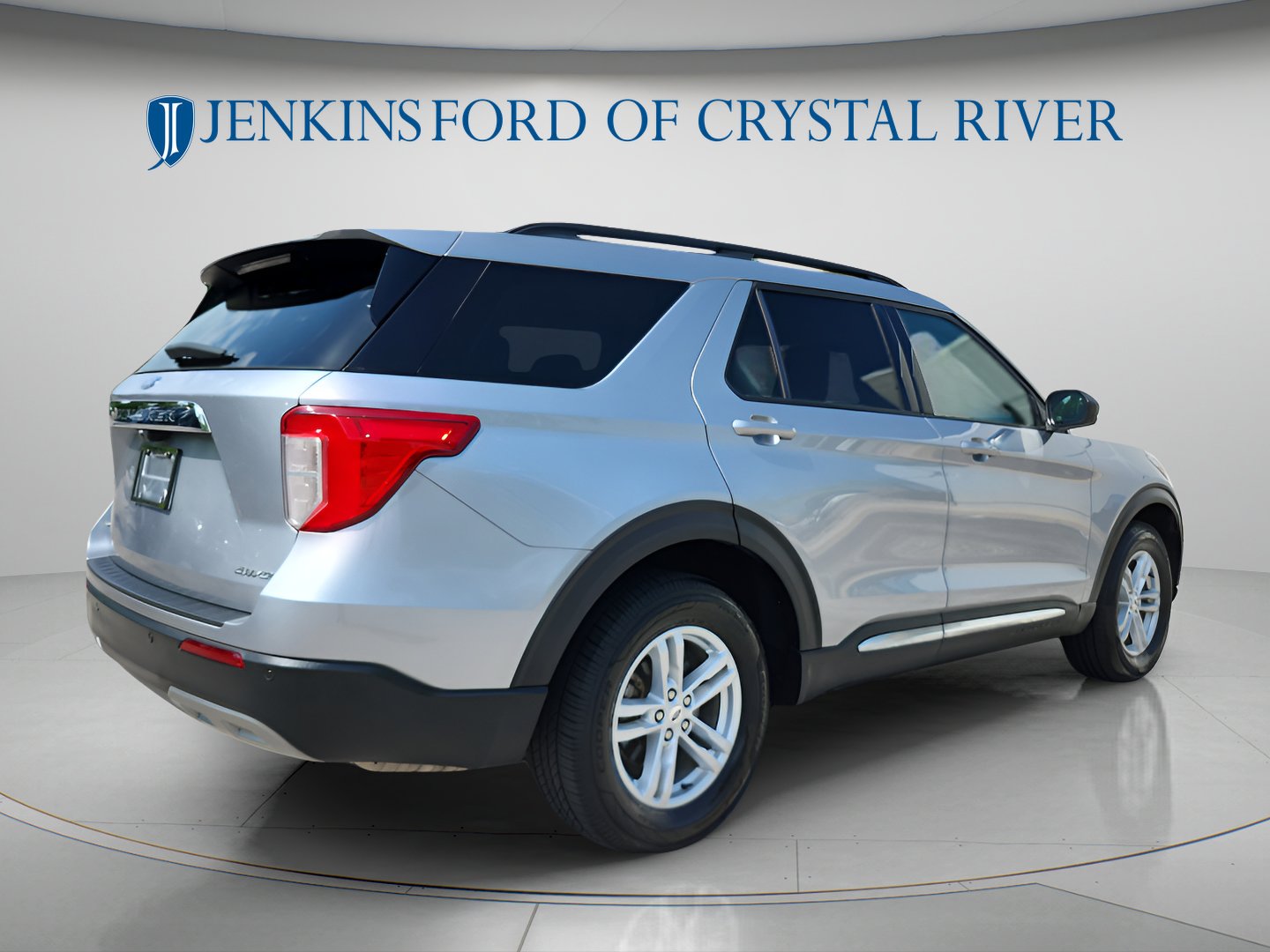 Used 2023 Iconic Silver Metallic Ford XLT image 5