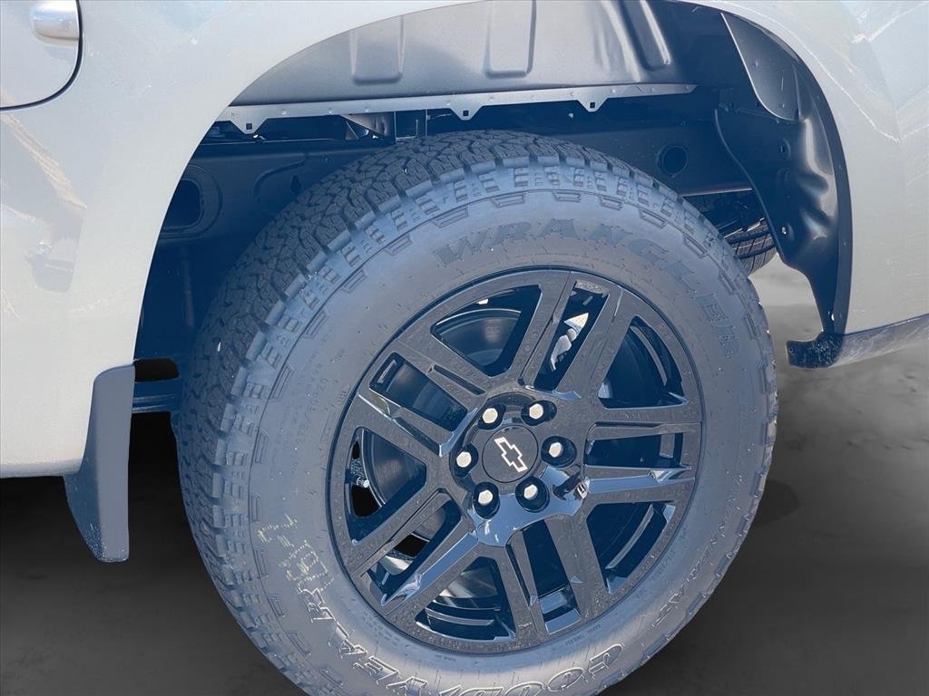 New 2026 Sterling Gray Metallic Chevrolet RST image 25