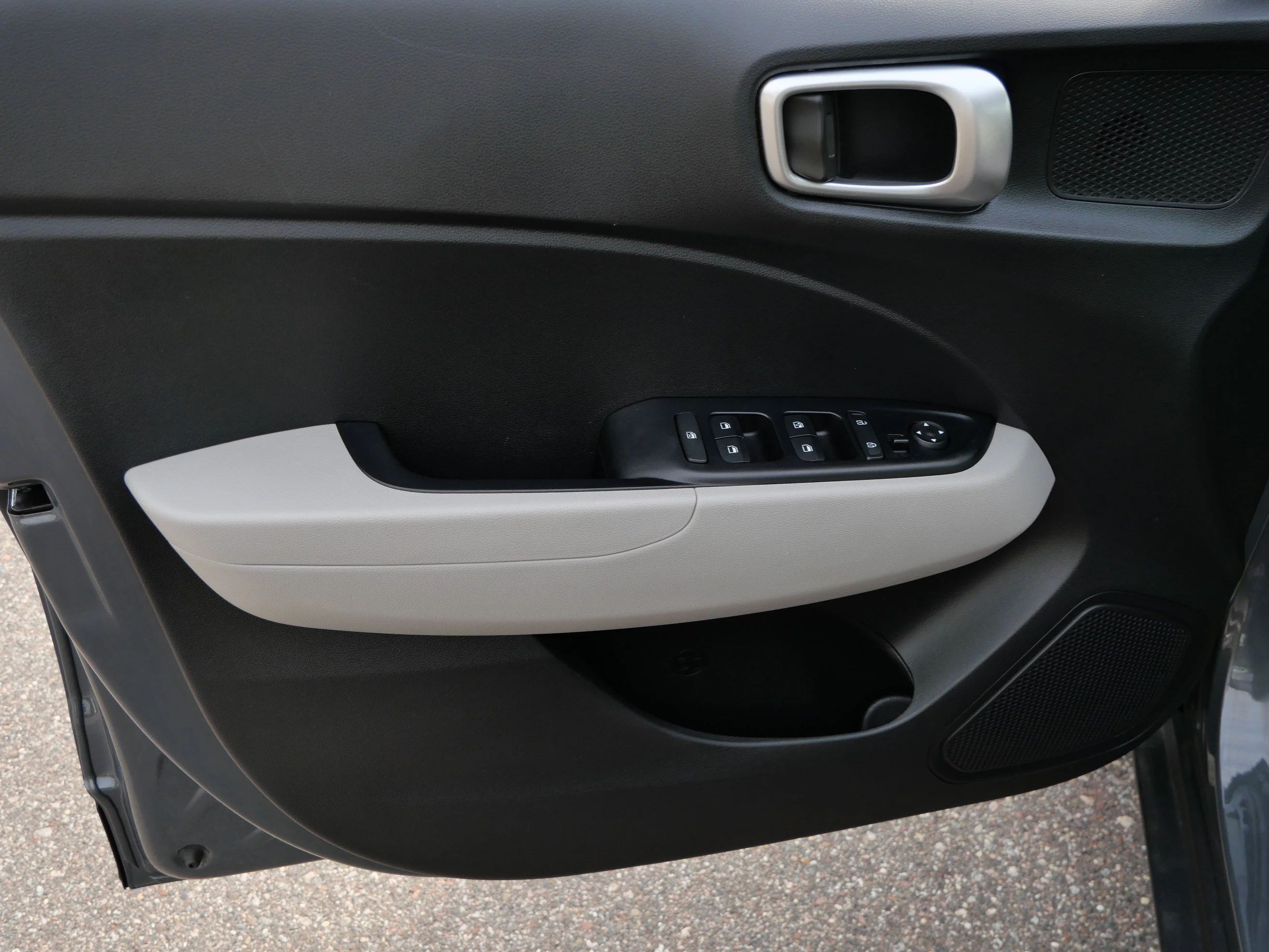 2025 Hyundai Venue SEL - Photo 21