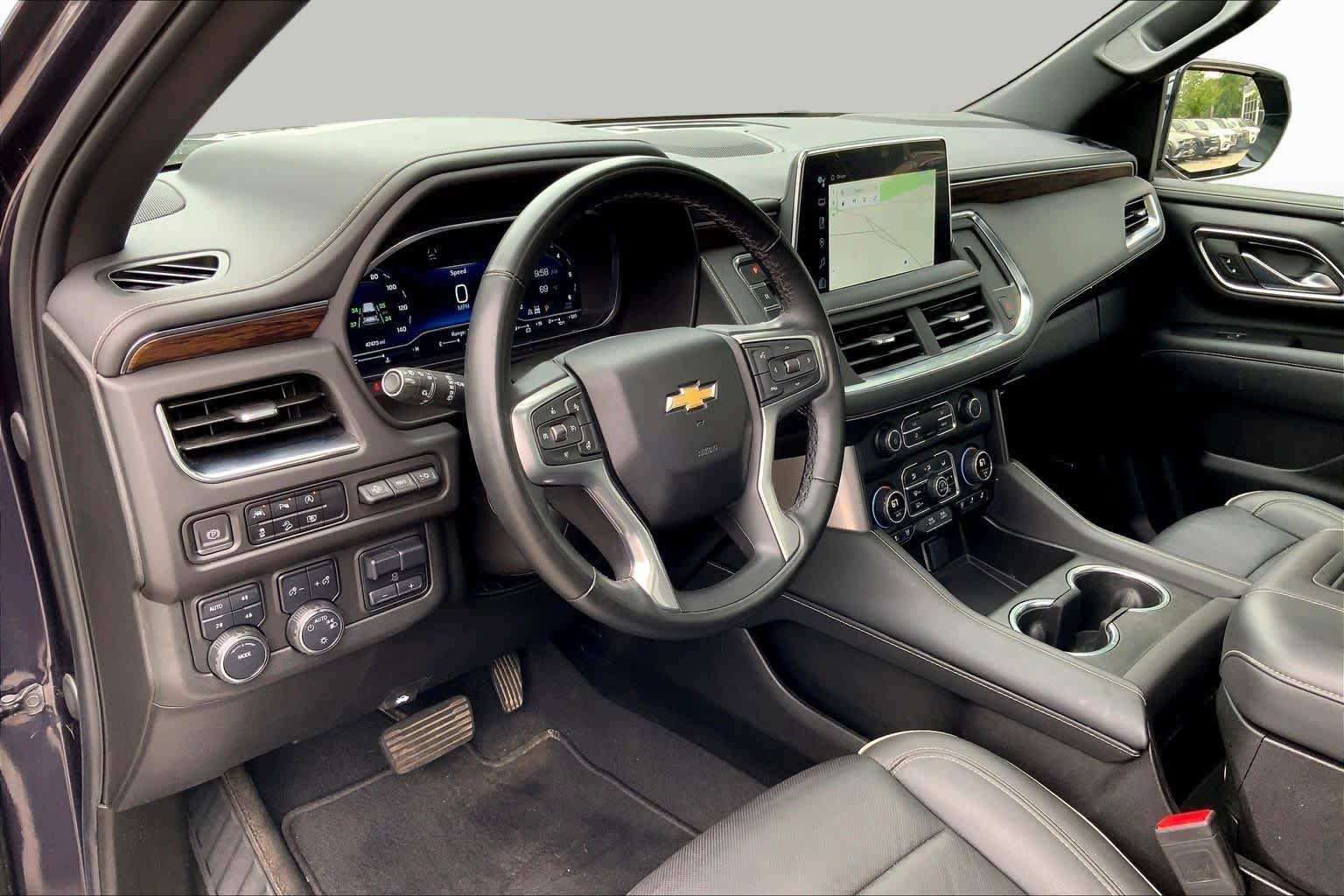 Used 2024 Dark Ash Metallic Chevrolet Premier image 18