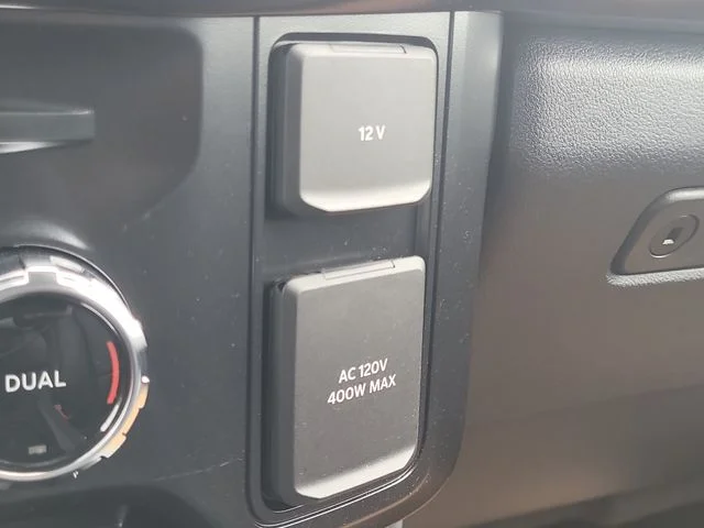 New 2026 Oxford White Ford Lariat image 27