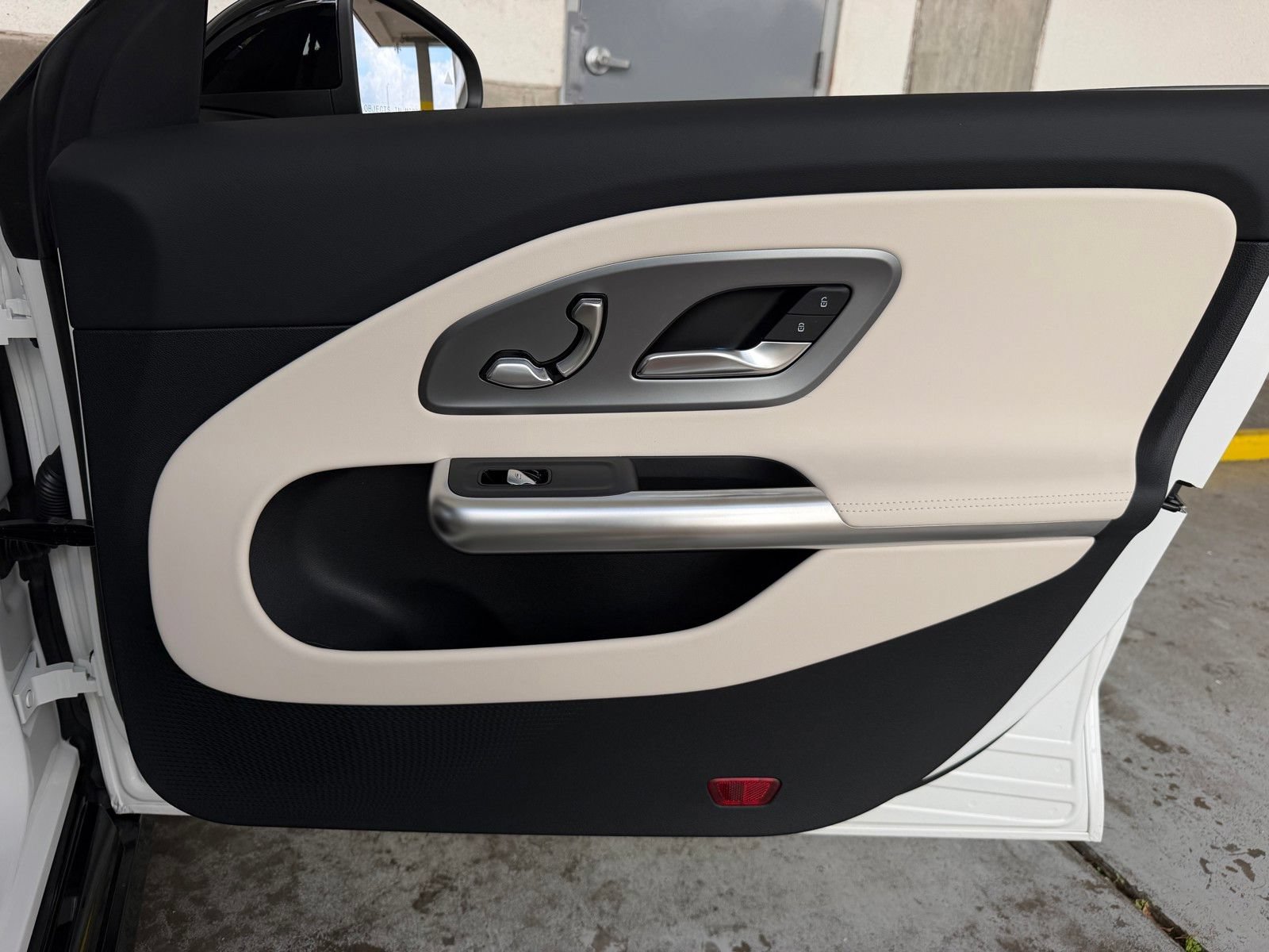 New 2027 Polar White Mercedes-Benz CLA 350 image 35