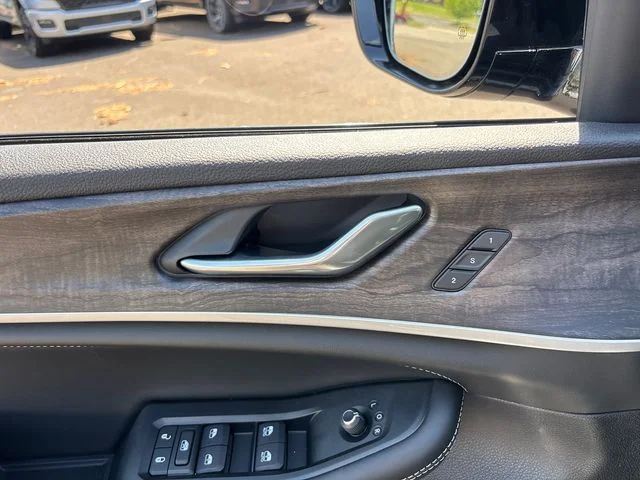 New 2026 Baltic Gray Metallic Clearcoat Jeep Limited image 15