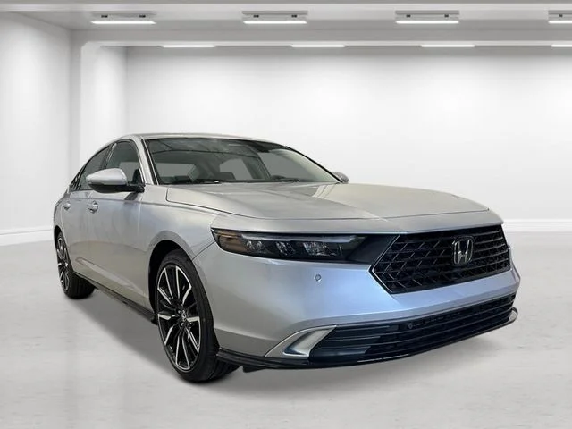New 2026 Solar Silver Metallic Honda Touring image 11