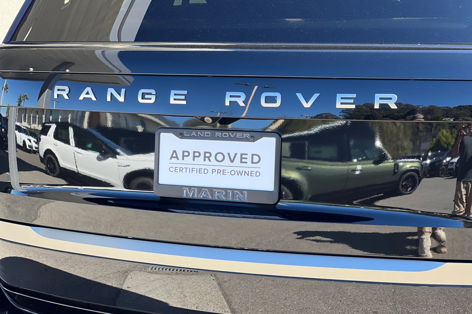 Certified Used 2024 Santorini Black Metallic Land Rover SE image 12