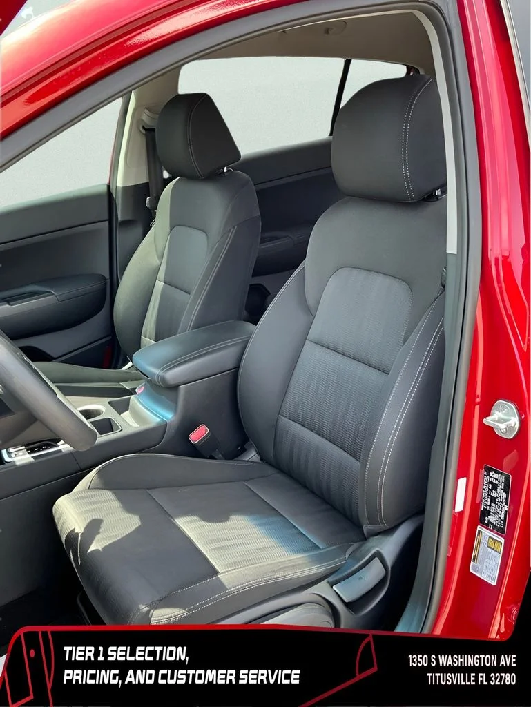 Used 2022 Red Kia LX image 32