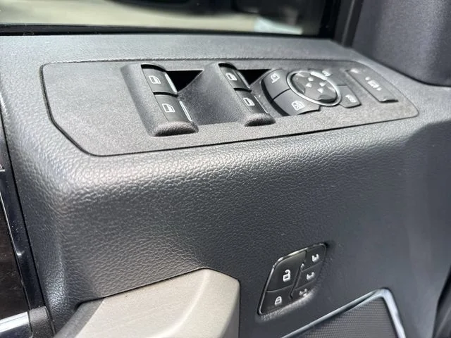 Used 2022 White Ford Lariat image 21