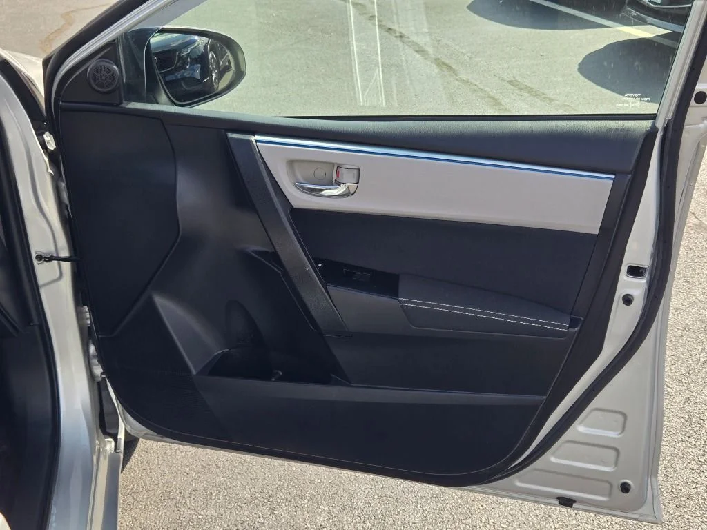 Used 2016 Classic Silver Metallic Toyota LE image 5