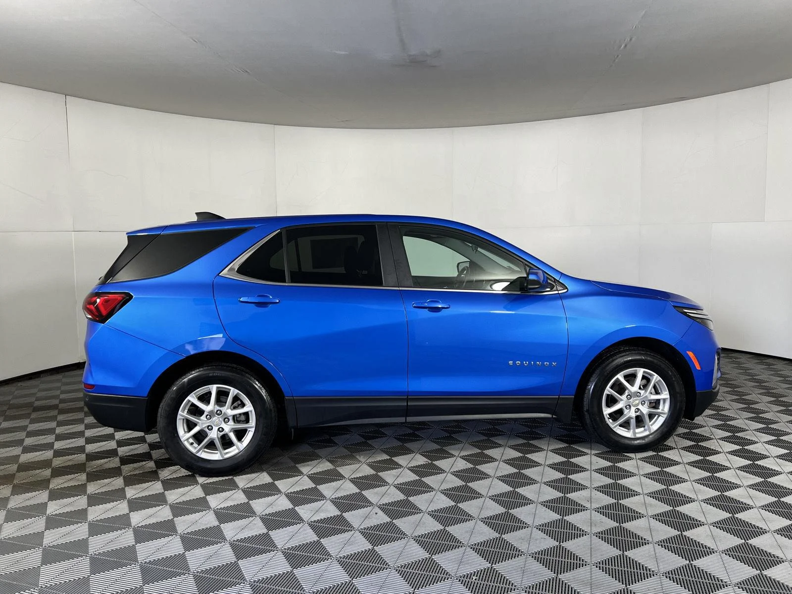 Used 2024 Riptide Blue Metallic Chevrolet LT image 15