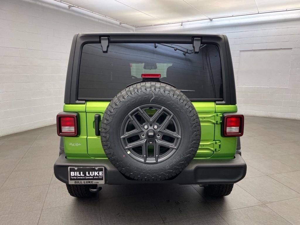 New 2026 Mojito Clear-Coat Exterior Paint Jeep Sport S image 4