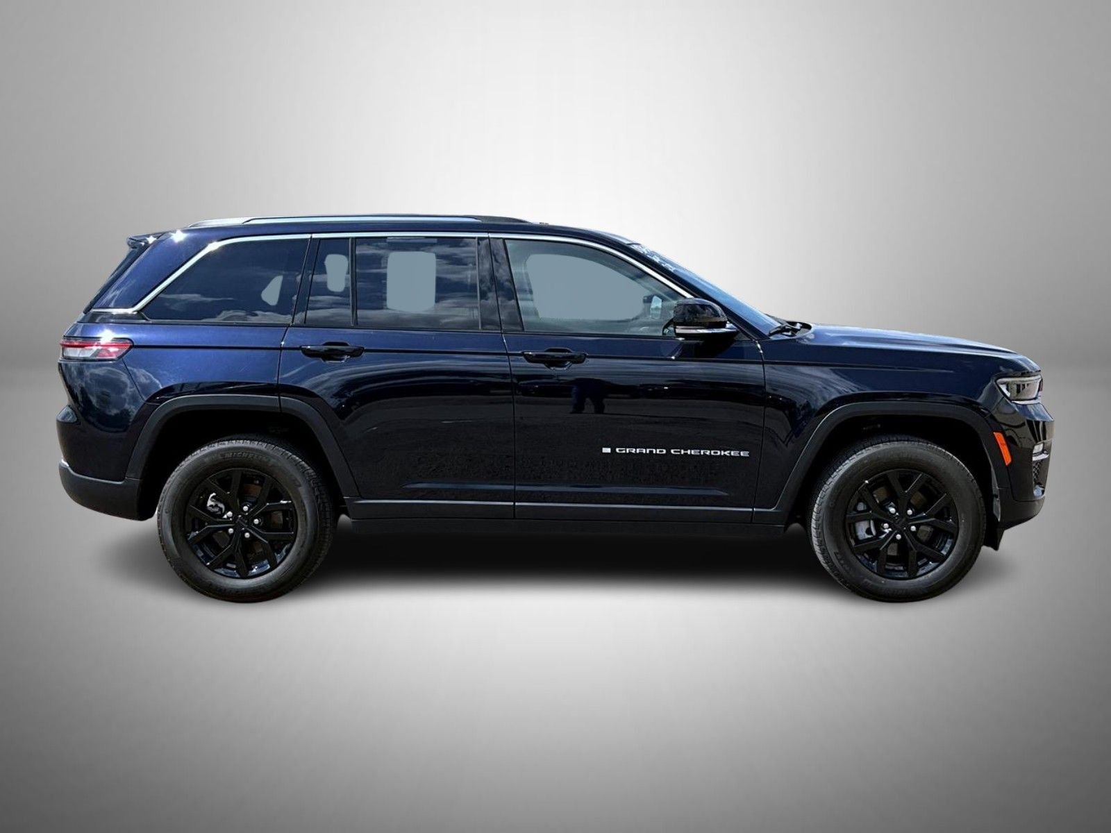 Used 2024 Blue Jeep Limited image 4