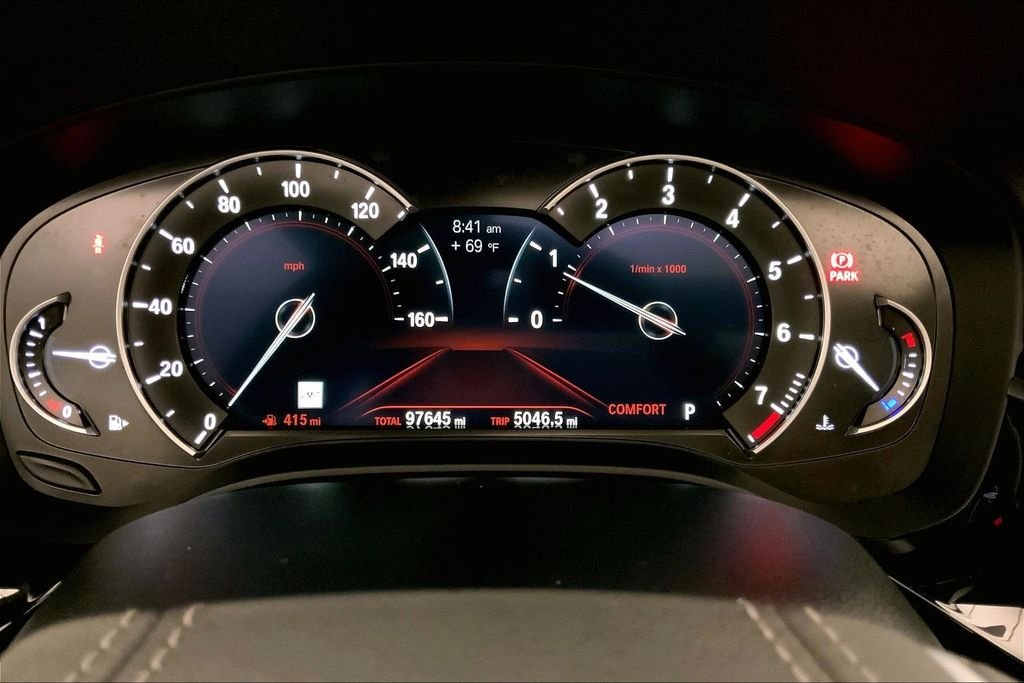 Used 2019 Mediterranean Blue Metallic BMW  image 20