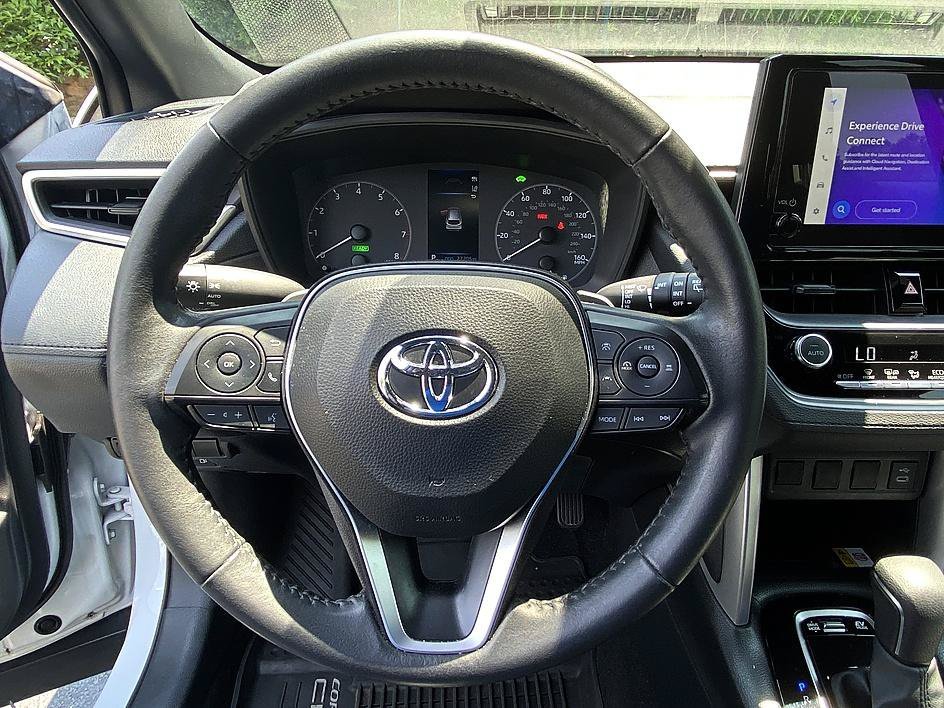 Used 2023 Wind Chill Pearl Toyota Hybrid SE image 12