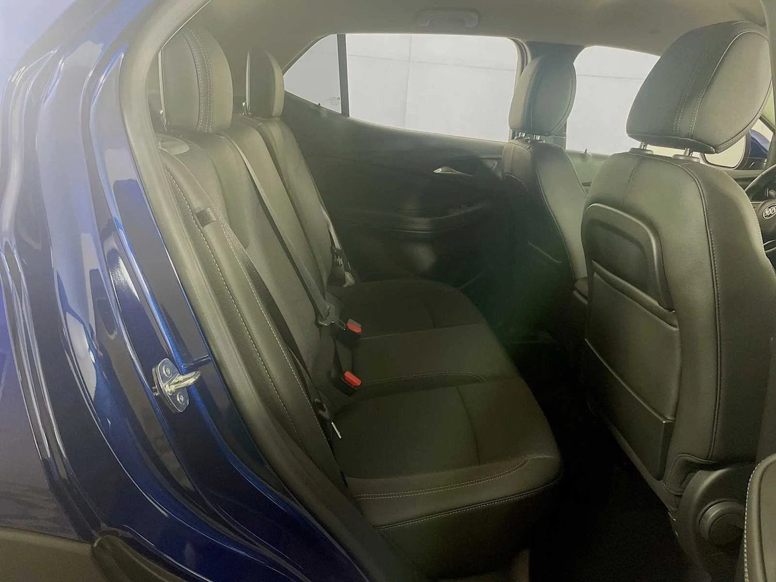 Used 2023 Sapphire Metallic Buick Preferred image 23