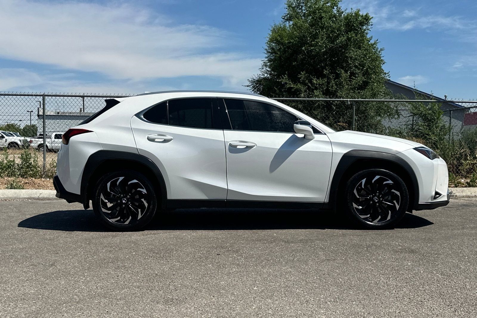 Used 2023 White Lexus 250h Base image 3