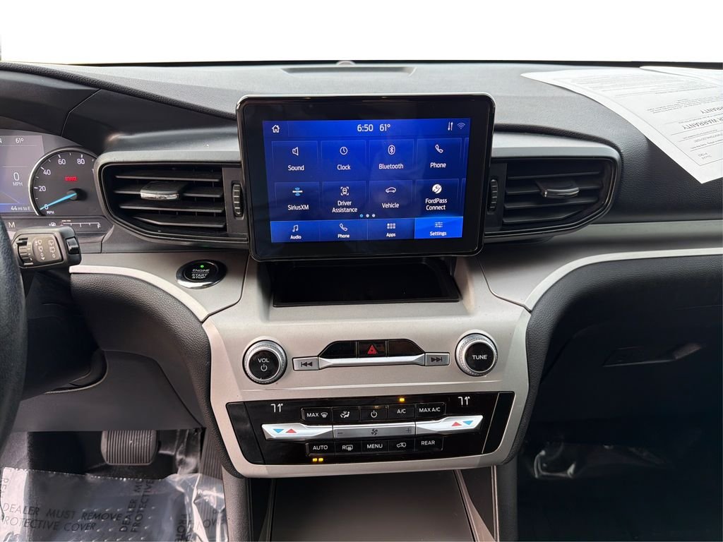 Used 2020 Agate Black Metallic Ford XLT image 14