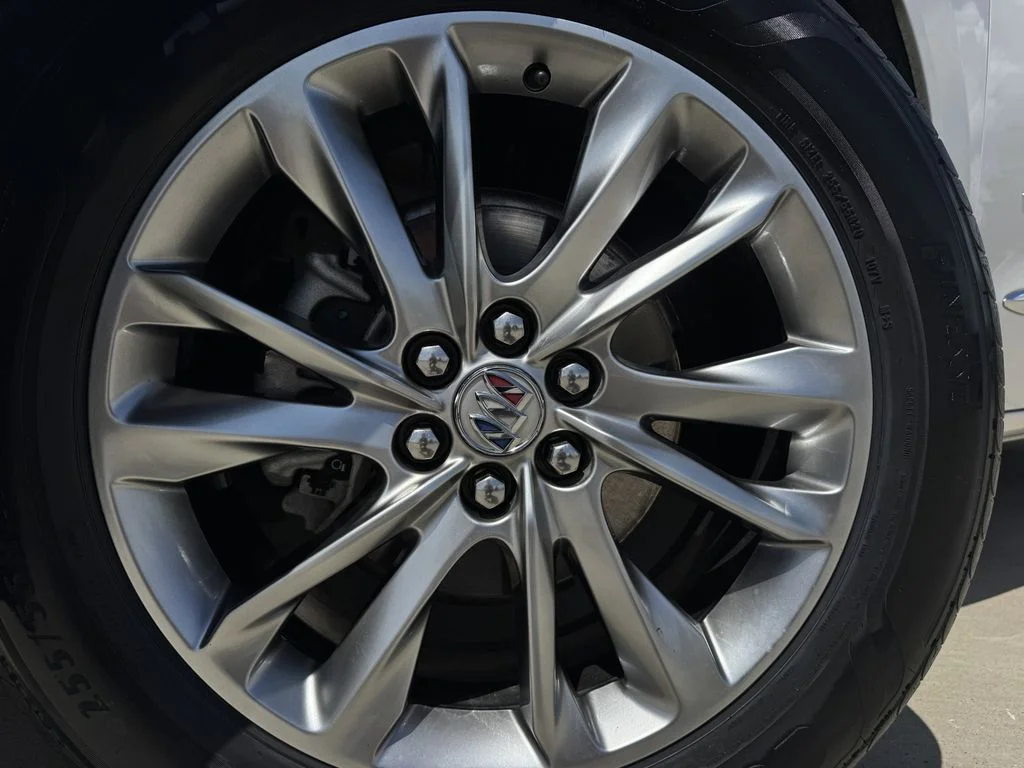 Used 2023 White Buick Avenir image 9