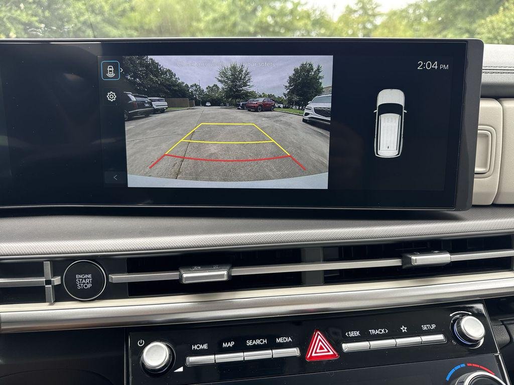 New 2026 White Hyundai SEL FWD image 23