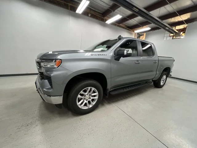 2025 Chevrolet Silverado 1500 LT - Photo 5