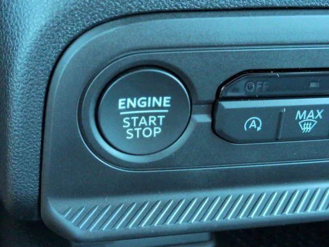 New 2026 Velocity Blue Metallic Ford Badlands® image 27