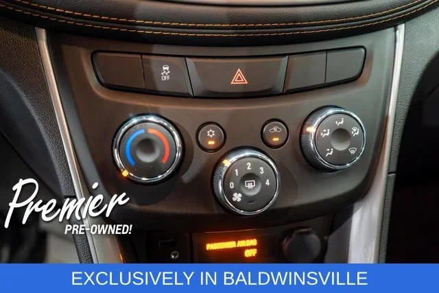 Used 2022 SILVER ICE METALLIC Chevrolet LT image 24