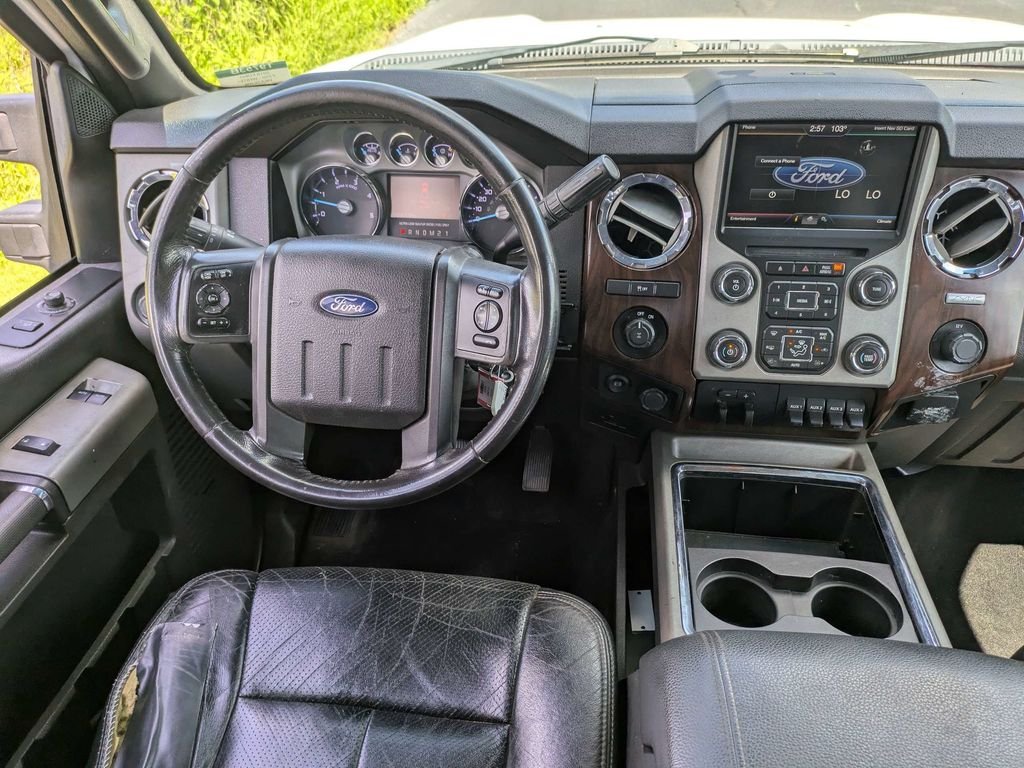 Used 2016 White Ford Lariat image 17