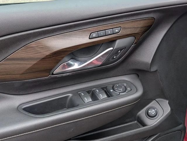 Used 2018 Quartz GMC Denali image 15