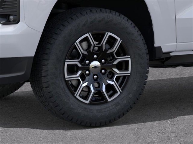 New 2026 Summit White Chevrolet Z71 image 9