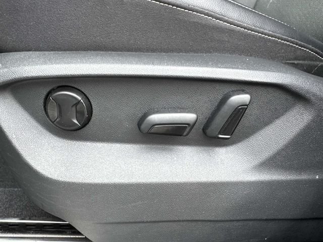2022 Volkswagen Atlas SE w/Tech - Photo 20
