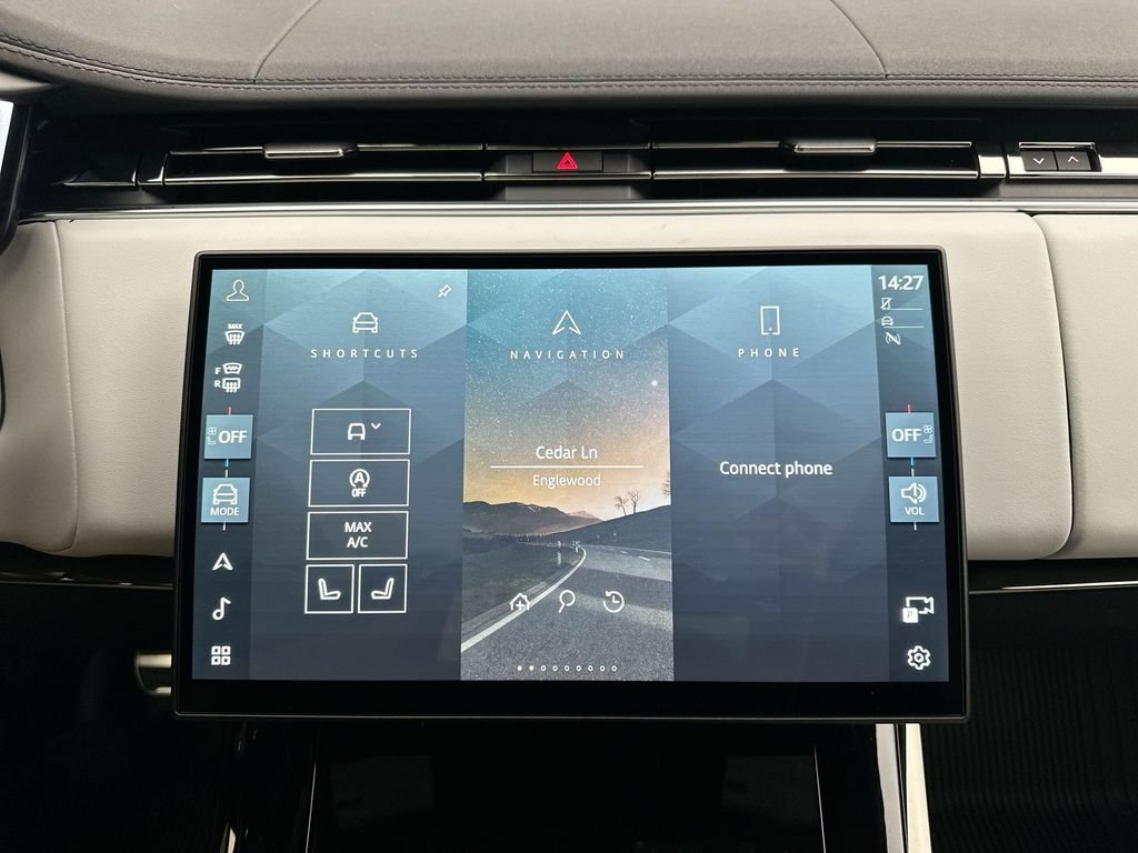 New 2026 Santorini Black Metallic Land Rover Dynamic SE image 13