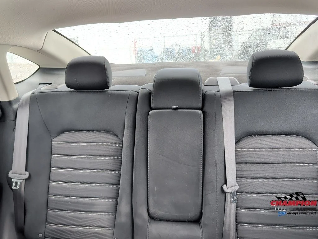Used 2016 Silver Ford SE image 26