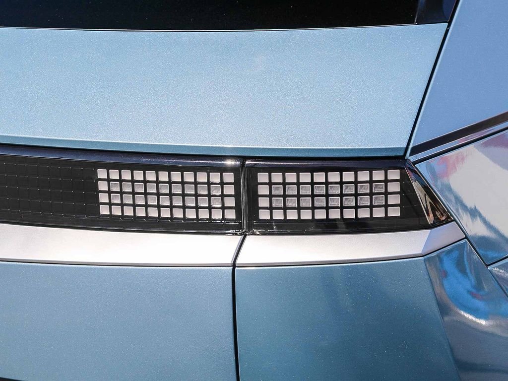 Used 2024 Blue Hyundai SEL image 9