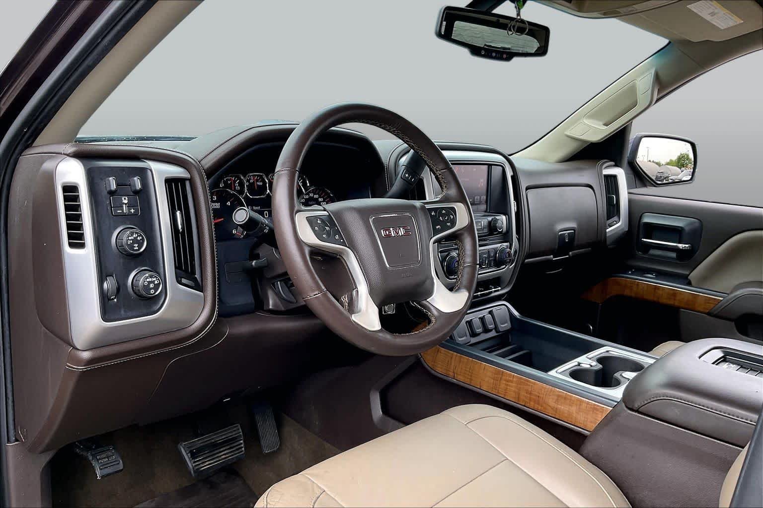 Used 2016 MAHOGANY METALLIC GMC SLT image 17