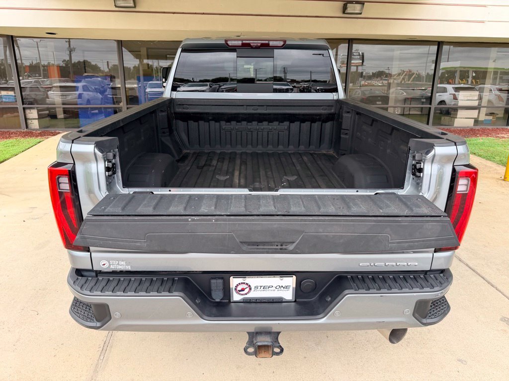 Used 2024 Silver GMC Denali image 32